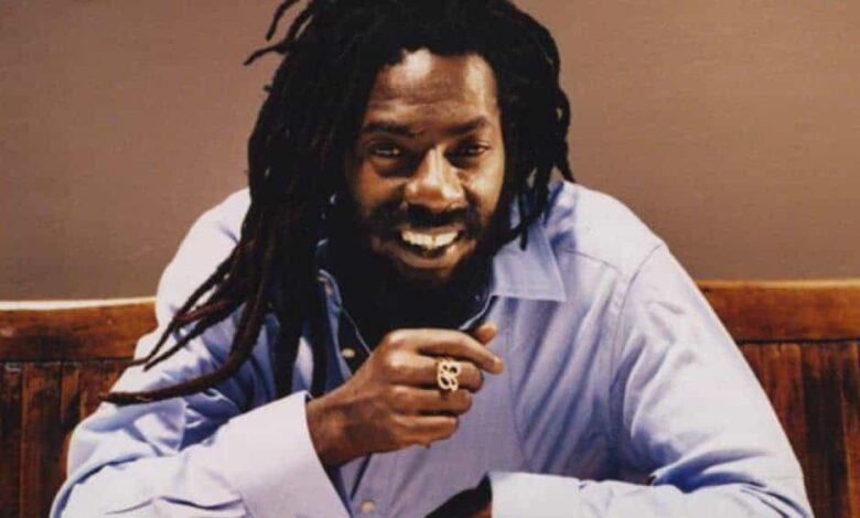 Buju smile