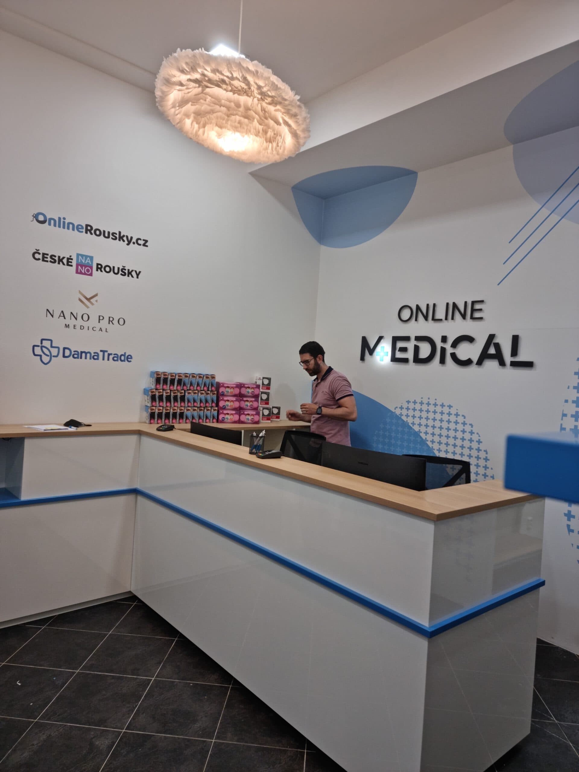 Vizualizace a interiér prodejny | OnlineMedical s.r.o. 20210514 161515 scaled