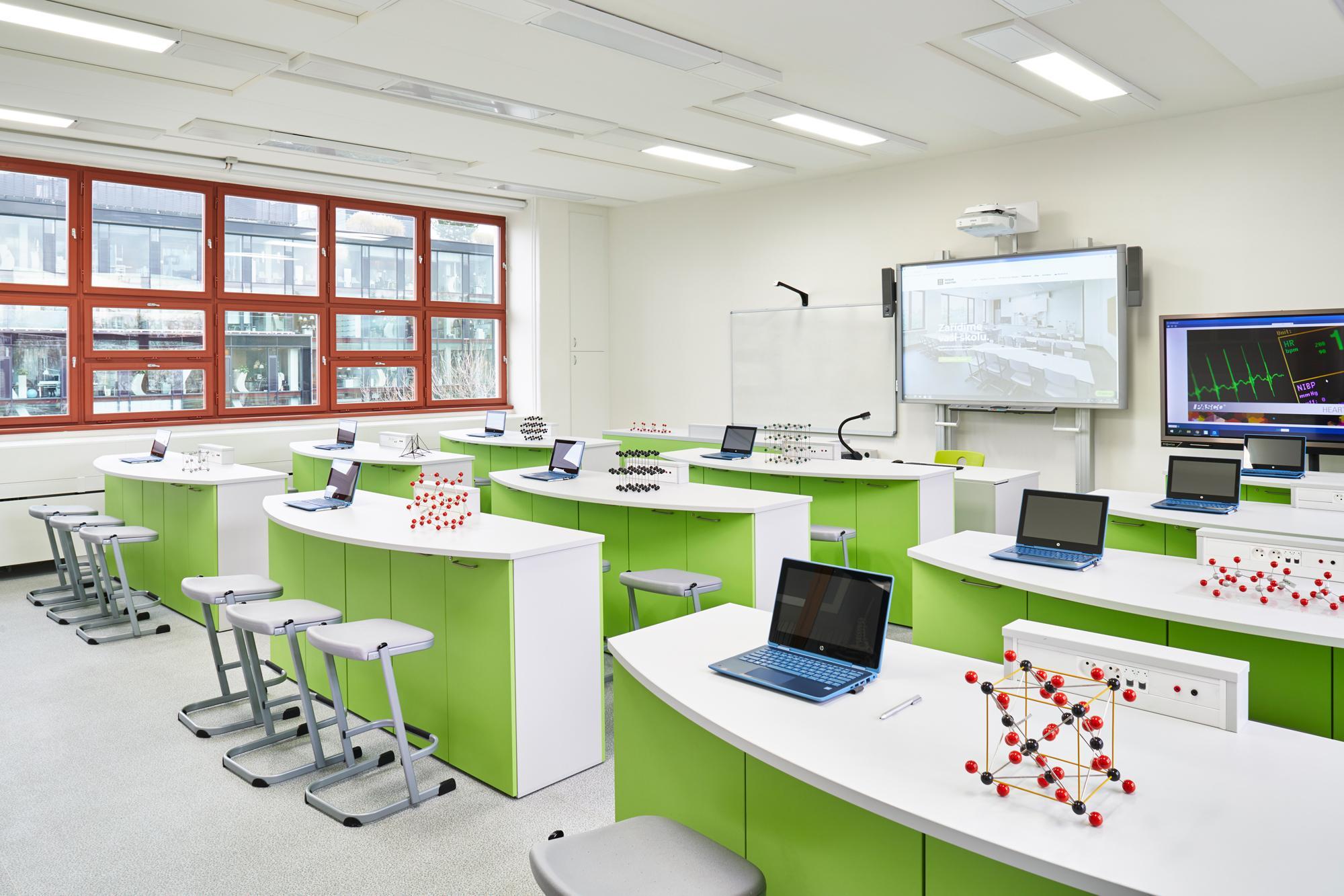 Mydva gymn 571 a web